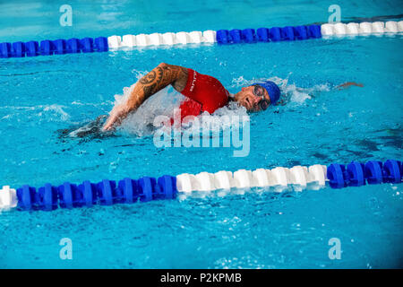 L'ancien Royal Marine Commando Joe Townsend qui a remporté l'or du Commonwealth au para-triathlon. Banque D'Images