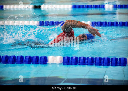 L'ancien Royal Marine Commando Joe Townsend qui a remporté l'or du Commonwealth au para-triathlon. Banque D'Images