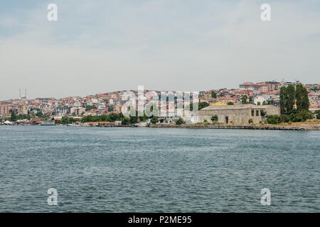 Vue de la partie européenne d'Istanbul du côté du Bosphore. Banque D'Images