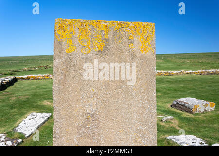 Plaque de pierre Picte avec inscription sur la Brough de Birsay Island, Birsay, Mainland, îles Orcades, îles du Nord, Ecosse, Royaume-Uni Banque D'Images