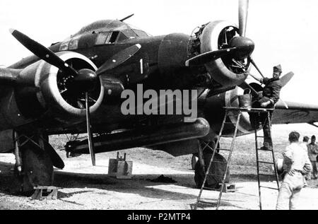 . Italiano : Aereo Savoia Marchetti SM.79bis . avant 1960. Inconnu 74 R.A. - Savoia-Marchetti SM.79bis Banque D'Images