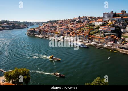 Le Portugal, Nord, Porto, le Douro et la Ribeira vu depuis le pont Dom-Luis Banque D'Images