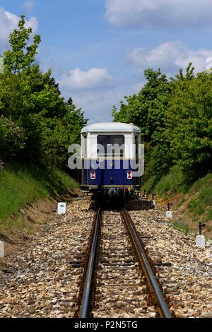 Budapest, Hongrie, zone classée au patrimoine mondial, le Gyermekvasút ou aire de train est une véritable ligne de chemin de fer (ligne 7) dirigées par des enfants Banque D'Images