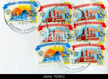 GOMEL, BÉLARUS, 13 octobre 2017, de timbres en Russie montre l'image de Moscou kremlins, vers 2009. Banque D'Images