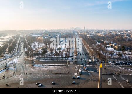 France, Paris, Place de la Concorde, les Champs Elysées, le Grand Palais, le 07/02/2018 neige (vue aérienne) Banque D'Images