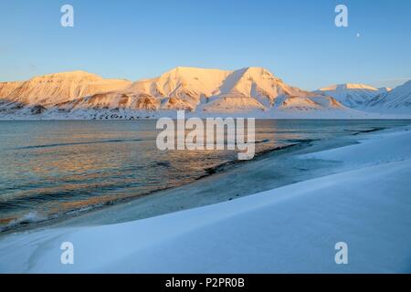 La Norvège, Svalbard, Spitzberg, Longyearbyen, Adventfjorden Banque D'Images