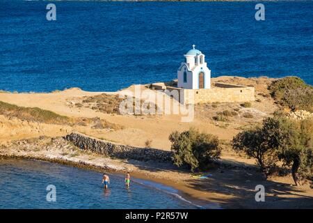 La Grèce, l'archipel du Dodécanèse, l'île de Lipsi, Tourkomnima et plage d'Agios Nikolaos, l'église le Tourko pointe Banque D'Images