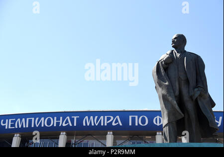 Moscou, Russie. 16 juin 2018, Russie, Moscou, Soccer, FIFA World Cup 2018, conférence de presse de l'équipe nationale de football allemande : une statue de Lénine devant le stade Luzhniki. Photo : Ina Fassbender/dpa dpa : Crédit photo alliance/Alamy Live News Banque D'Images