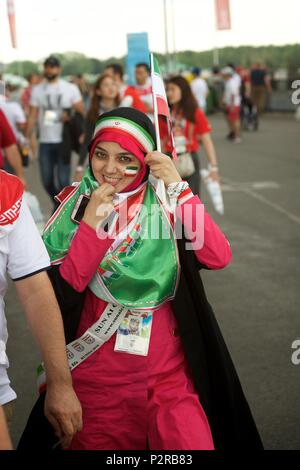 Jun 15th, 2018. Saint-pétersbourg, Russie. Une femme iranienne assister à jour de match Iran / Maroc. Shoja Lak/Alamy Live News Jun 15th, 2018. Saint-pétersbourg, Russie Banque D'Images