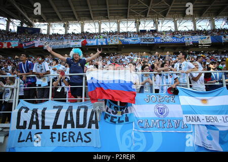 Moscou, Russie. 20Th Oct, 2018.et de l'Argentine est la couleur des fans de l'Islande avant le match de la Coupe du Monde de la Fifa, Russie 2018, Groupe D, match de football entre l'Argentine v Islande en stade Spartak de Moscou. Crédit : marco iacobucci/Alamy Live News Banque D'Images