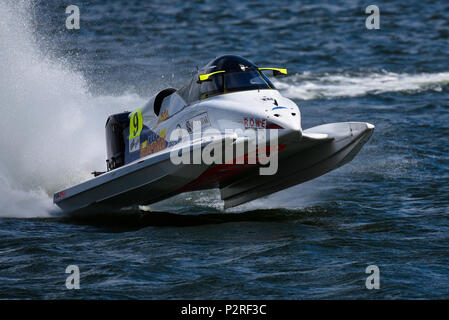 Grant Trask pour conduite F1 Racing l'équipe de l'Atlantique dans le F1H2O Bateau de Moteur de Formule 1 Grand Prix de Londres au Royal Victoria Dock, Docklands, Newham, London, UK Banque D'Images