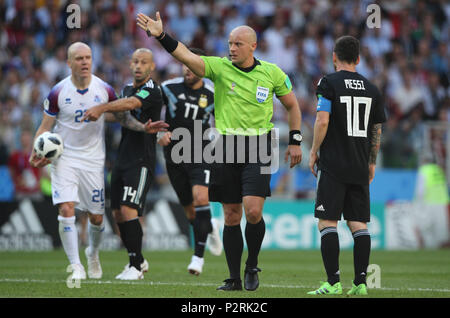 Moscou, Russie. 16 Juin, 2018. 16.06.2018. Moscou, Russie : Marciniak arbitre en action pendant le match de la Coupe du Monde de la Fifa, Russie 2018, Groupe D, match de football entre l'Argentine v Islande en stade Spartak de Moscou. Agence Photo crédit : indépendante/Alamy Live News Banque D'Images