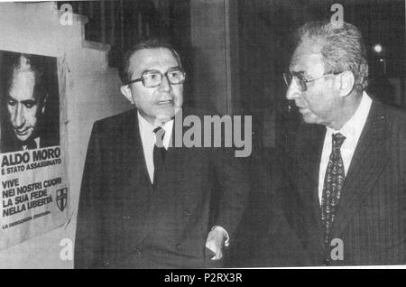 . Italiano : Giulio Andreotti e Francesco Cossiga . 2015-10-22 Cette date n'est pas correcte. . Inconnu 7 Andreotti Cossiga Banque D'Images