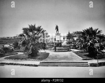 . Bacoli, Villa Comunale, Monumento ai Caduti della JE Guerra Mondiale (costruito nel 1926). Autore sconosciuto. après 1926. Inconnu 10 Bacoli, Monumento ai Caduti Banque D'Images