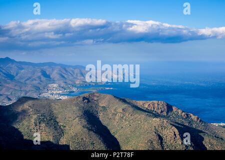 L'Espagne, la Catalogne, El Port de la Selva, vue panoramique des ruines de Sant Salvador de Verdera Château, vue sur la baie de Llança Banque D'Images