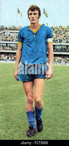 . Italiano : Il calciatore italiano Emiliano Mascetti al Verona all'inizio della stagione 1970-71, sul campo dello stadio Marcantonio Bentegodi di Verona. vers 1970. Inconnu 25 Emiliano Mascetti - AC Hellas Verona 1970-1971 Banque D'Images