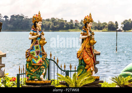 Temple Pura Hindu-Buddhist Ulan Danu Bratan sur les rives du lac Bratan Bali en Indonésie Banque D'Images