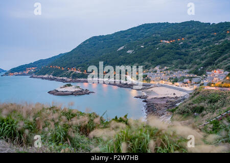 Vue de la nuit de l'Qinbi historique Village à Matsu, Taiwan Banque D'Images