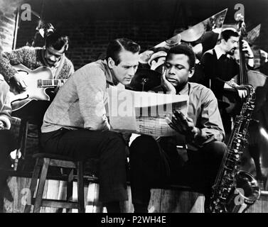Film Original Titre : PARIS BLUES. Titre en anglais : PARIS BLUES. Film Directeur : MARTIN RITT. Année : 1961. Stars : Paul Newman ; Sidney Poitier. Credit : United Artists / Album Banque D'Images