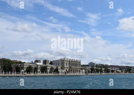 Vue sur le palais du Bosphore Banque D'Images