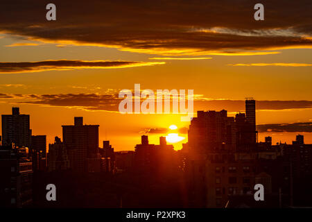 New York, États-Unis, 15 juin 2018. Coucher de soleil sur Manhattan. Photo par Enrique Shore Banque D'Images