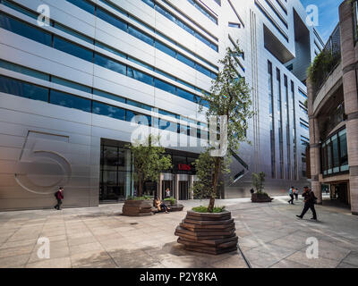 Broadgate UBS 5 dans la ville de Londres - le nouvel UBS bureaux, conçu par les architectes font Ken Shuttleworth et ouvert en 2016 Banque D'Images