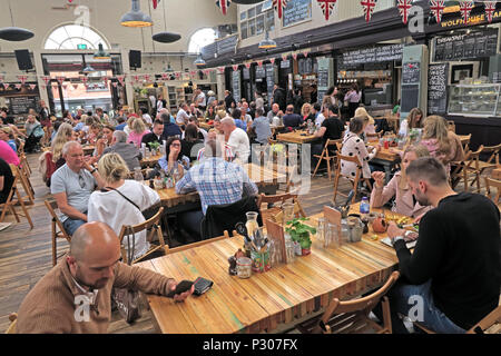 Altrincham réussie de marché de la ville (similaire au Borough Market), Trafford Conseil, le Grand Manchester, au nord ouest de l'Angleterre, Royaume-Uni Banque D'Images