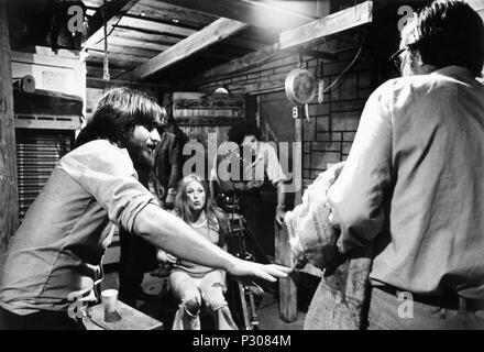 Titre du film original : THE TEXAS CHAIN SAW MASSACRE. Titre en anglais : THE TEXAS CHAIN SAW MASSACRE. Film Réalisateur : Tobe Hooper. Année : 1974. Stars : Tobe Hooper. Credit : Vortex / Album Banque D'Images