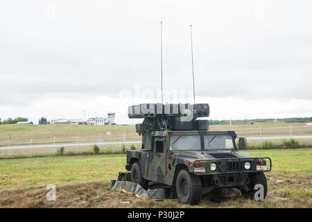 Une vue sur le système de défense aérienne Avenger à partir de la Caroline du Sud de la Garde nationale de l'Armée de l'air et de l'Armée 263rd Missile Defense Command de la 22e Escadre North Bay pour le Vigilant Shield Air Defense Artillery terrain le 14 août 2016. (Forces armées photo par le Cpl. Joseph Morin) Banque D'Images