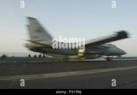 USS Carl Vinson (oct. 10, 2001) -- Un Banque D'Images