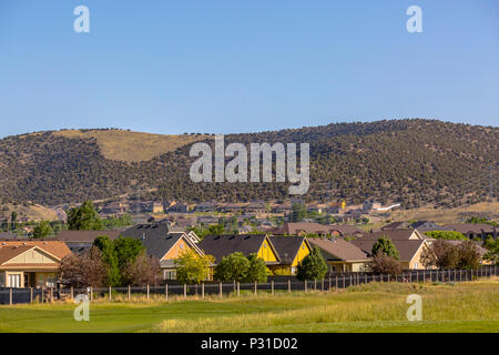 Maisons situées à proximité de Eagle Mountain golf course Banque D'Images