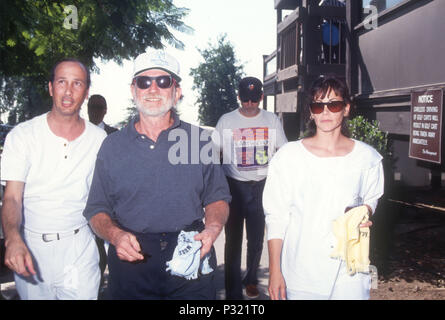 BURBANK, CA - le 14 octobre : la chanteuse Willie Nelson et épouse Annie D'Angelo assister à Willie Nelson Golf Tournament le 14 octobre 1991 à Burbank, Californie. Photo de Barry King/Alamy Stock Photo Banque D'Images