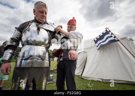 Londres, Yvoir, UK. 16 Juin, 2018. Grand médiévaux de chevaliers à Eltham Palace. Crédit : Guy Josse/Alamy Live News Banque D'Images