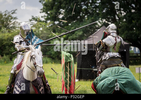 Londres, Yvoir, UK. 16 Juin, 2018. Grand médiévaux de chevaliers à Eltham Palace. Crédit : Guy Josse/Alamy Live News Banque D'Images