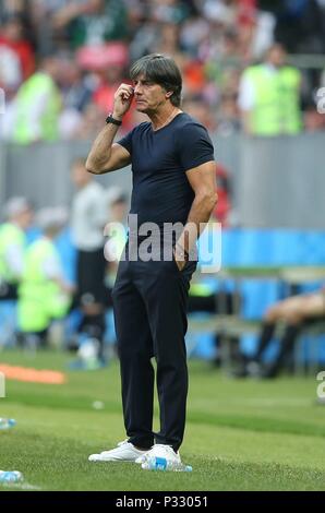 Moscou, Russie. 17 Juin, 2018. firo : 17.06.2018, Moscou, football, soccer, Allemagne - Mexique, Mexique 0 : 1 Bundescoach Joachim Low, GER, Enttauschung | Conditions de crédit dans le monde entier : dpa/Alamy Live News Banque D'Images