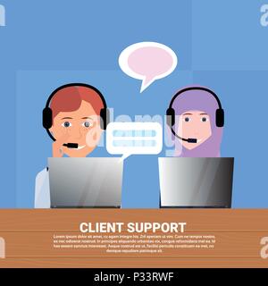 Mélanger divers course casque call center agent client assistance en ligne, l'opérateur de service clientèle et technique, l'icône de chat concept, design plat espace copie Illustration de Vecteur