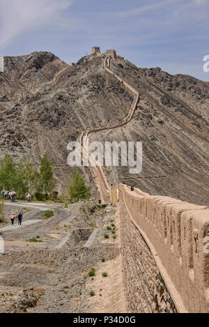 Surplombant la Grande Muraille, Jiayuguan, Gansu, Chine Banque D'Images