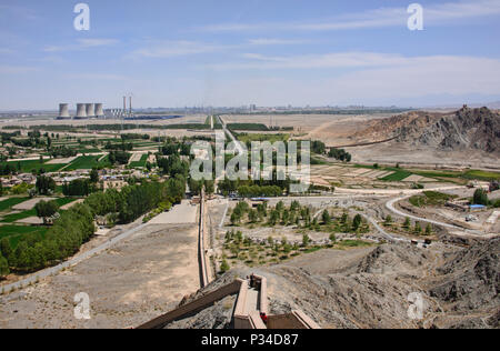 Surplombant la Grande Muraille, Jiayuguan, Gansu, Chine Banque D'Images