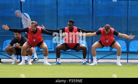 L'Angleterre (gauche-droite) Kyle Walker, Harry Kane, Daniel Sturridge et Jordan Henderson au cours de la séance de formation au stade Spartak Moscow, Moscow. Banque D'Images