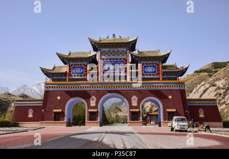 Vue de la montagnes Qilian de la mati Si Temples, Gansu, Chine Banque D'Images