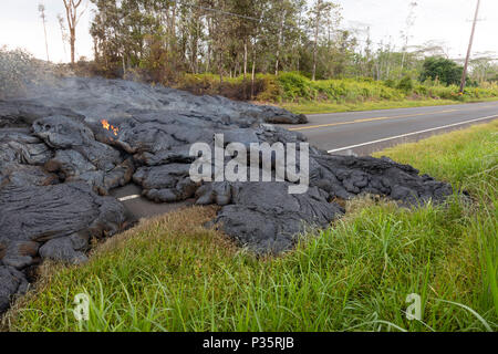 L'autoroute à Hawaii, qui a été détruit par une coulée de lave Banque D'Images