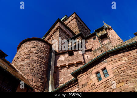 Haut - koenigsbourg - vieux château dans la belle région d'Alsace, France près de la ville Strasbourg Banque D'Images