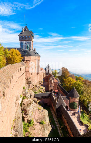 Haut - koenigsbourg - vieux château dans la belle région d'Alsace, France près de la ville Strasbourg Banque D'Images