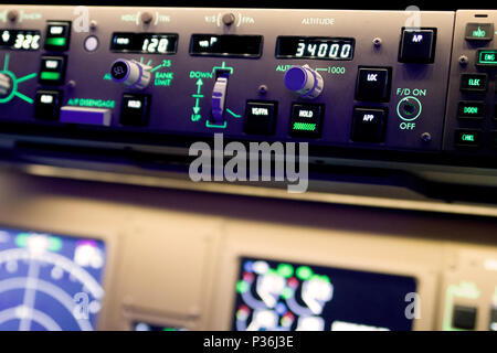 Fermer à la photographie d'un Boeing 777 Panneau de pilote automatique Banque D'Images