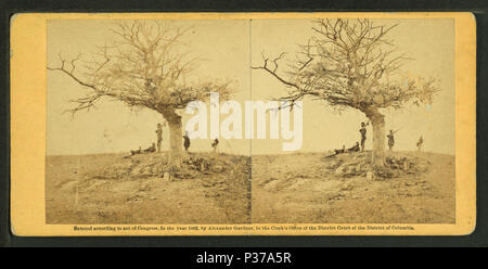 . Le dirigeant d'une tombe sur le champ de bataille d'Antietam. Couverture : 1862-1865. Mentions légales Source : Washington, D.C. : Gardner's Gallery, 1862-1865.. Article publié le 8-11-2006 numérique ; mis à jour le 7-22-2008. 11 Une famille tombe sur le champ de bataille d'Antietam, par Gardner, Alexander, 1821-1882 Banque D'Images
