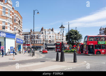 Muswell Hill Broadway, Muswell Hill, London Borough of Haringey, Greater London, Angleterre, Royaume-Uni Banque D'Images