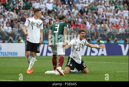 Moscou, Russie. 17 Juin, 2018. firo : 17.06.2018, Moscou, football, soccer, Allemagne - Mexique, Mexique 0 1 : Mario Gomez, GER, avertissement | Conditions de crédit dans le monde entier : dpa/Alamy Live News Banque D'Images