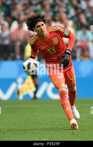 Moscou, Russie. 17 Jun, 2018. Du monde de football entre l'Allemagne et le Mexique au stade Luzhniki. Credit : Andre Paes/Alamy Live News Banque D'Images