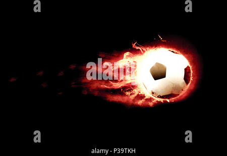 Ballon de soccer en feu avec une Queue de flammes Banque D'Images