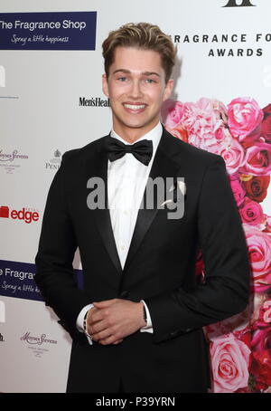 FiFi Fragrance Foundation Awards 2018 à la brasserie, Chiswell Street, Londres comprend : AJ Pritchard Où : London, Royaume-Uni Quand : 17 mai 2018 Source : WENN.com Banque D'Images